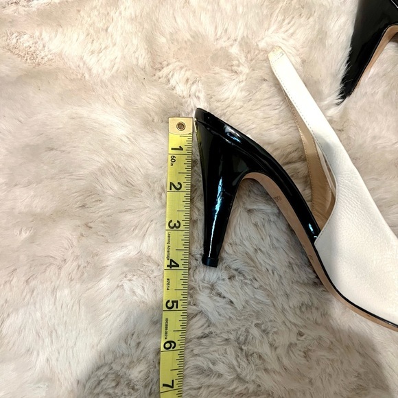 Kate Spade New York Classic Bow Black White Leather Heel Strap - Picture 7 of 9